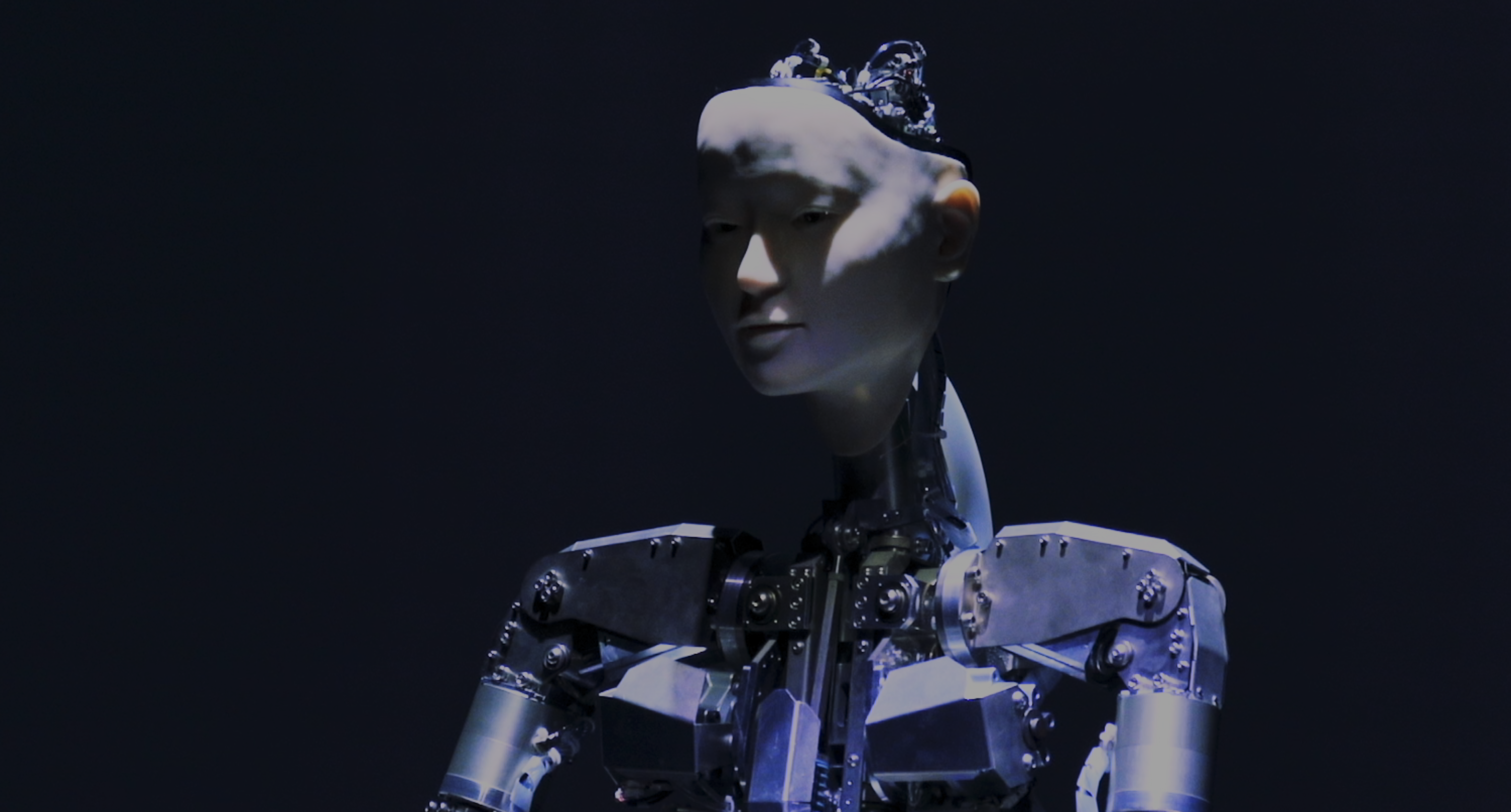 アンドロイド、オルタ３「AI: More than Human」展に出展